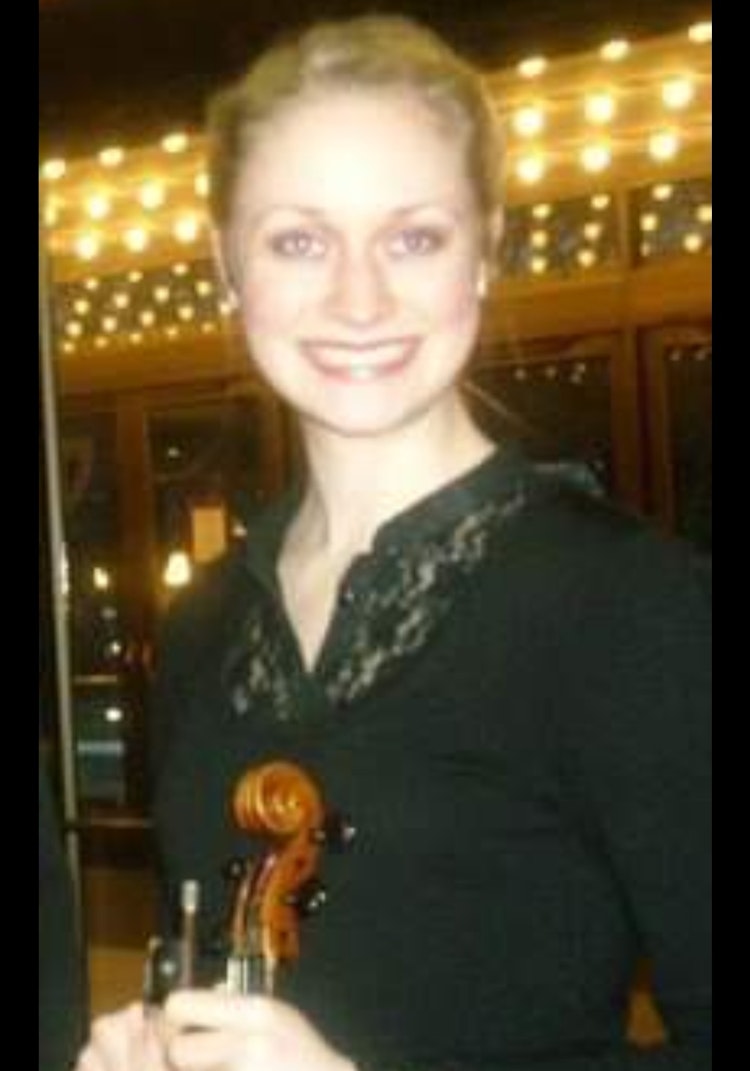 Photo of Alexandria Mae Midcalf - Castle Rock Music instructor of: Violin, Viola
